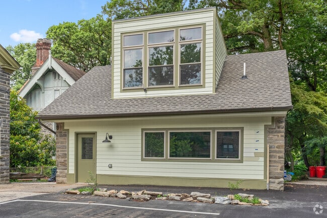 Building Photo - 6401 Wayne Ave