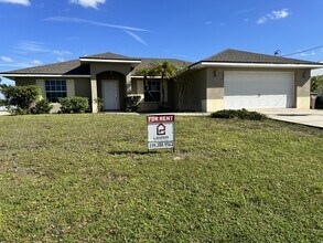 Building Photo - 3927 SW 16th Pl