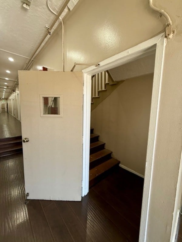 Building Photo - 334 Heliotrope Dr