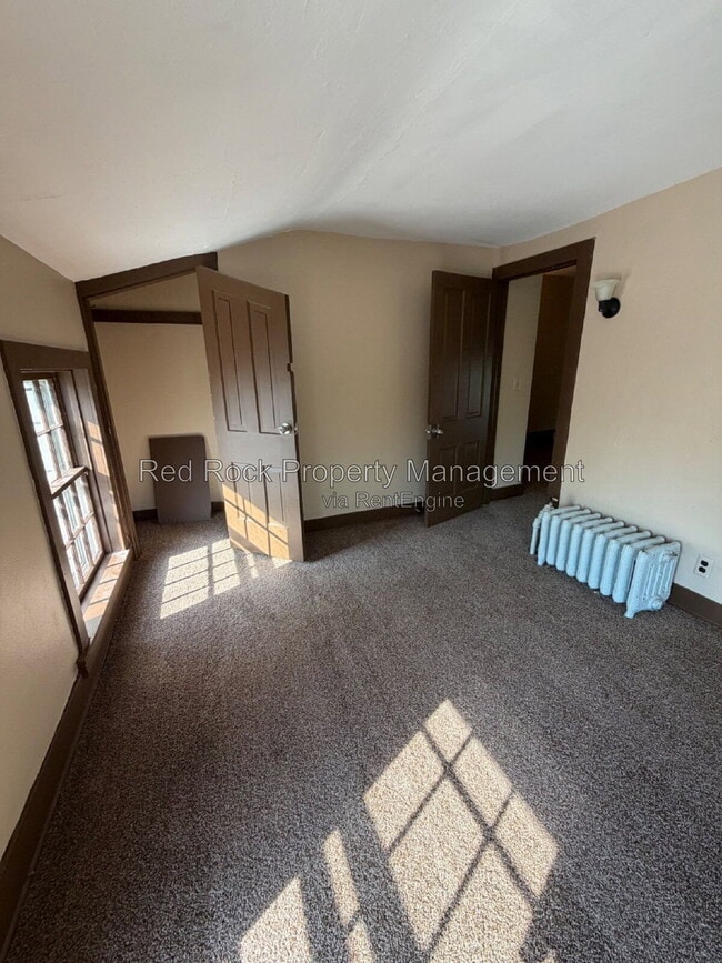 Building Photo - 408 N Jackson St