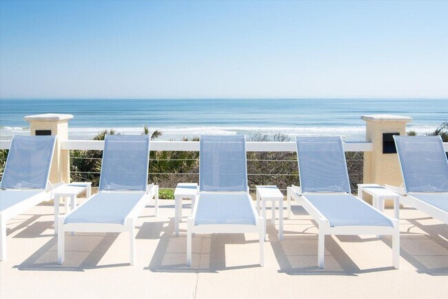 Building Photo - 215 S Ocean Grande Dr