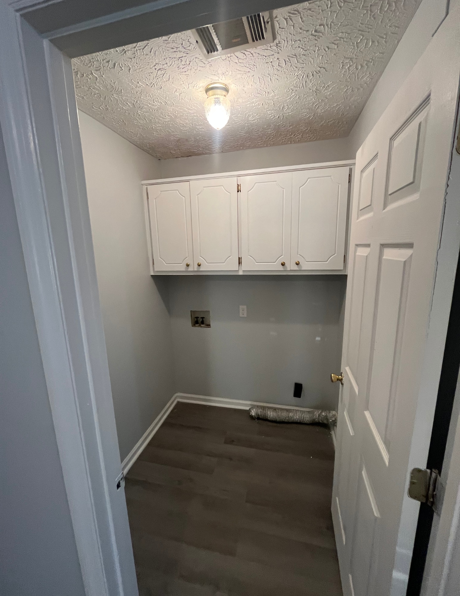 laundry room - 2606 Kennon Ct