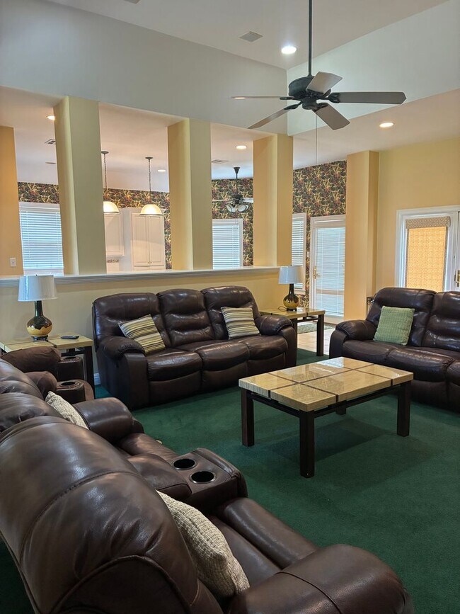 Building Photo - 4 Bed 3 Bath FULLY Furnished House South Lake Charles