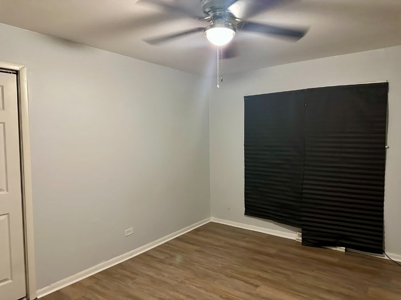 Building Photo - 1903 171st St