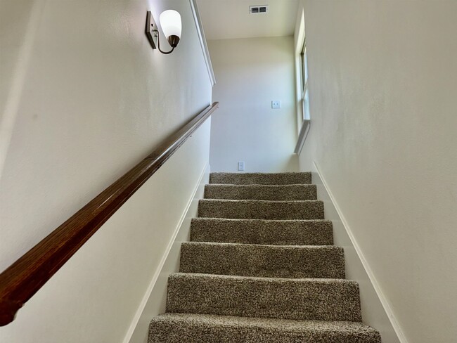 Building Photo - 3701 Jaime Martin Dr