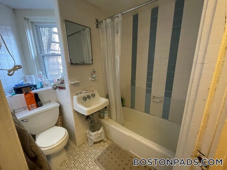 Building Photo - 16-20 Westland Ave.