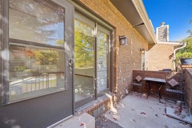 Building Photo - 11540 W 70th Pl