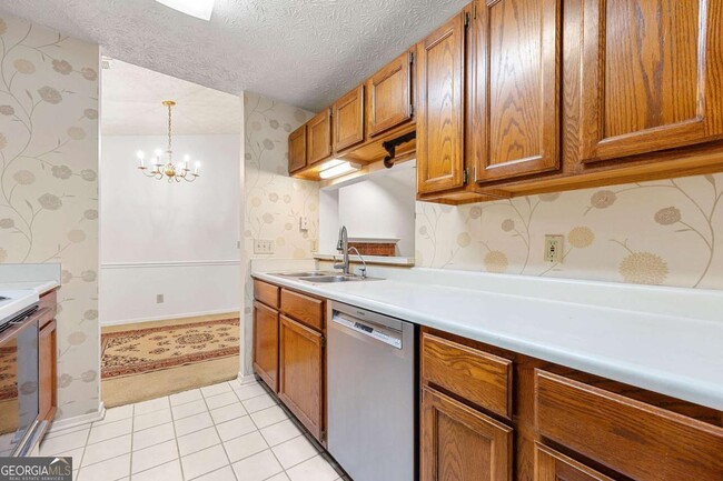 Building Photo - 1306 McClelen Way