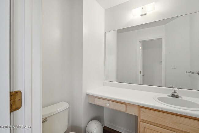 Building Photo - 1606 Alpine Trail