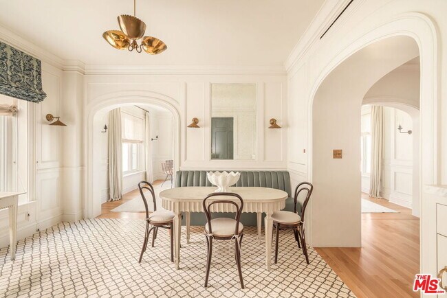 Building Photo - 1424 N Crescent Heights Blvd