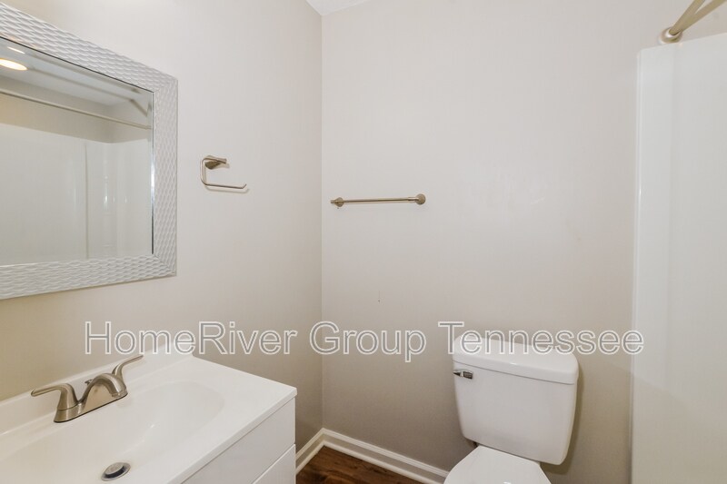 Building Photo - 6370 Kinston Park Dr