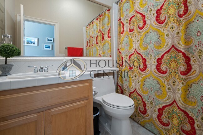 Building Photo - Executive Single Story Rental in Gated Serrano Community!