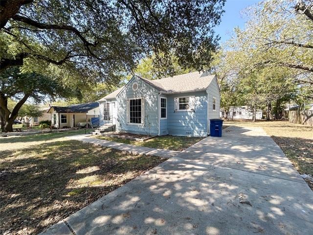 Building Photo - 608 W Lake St