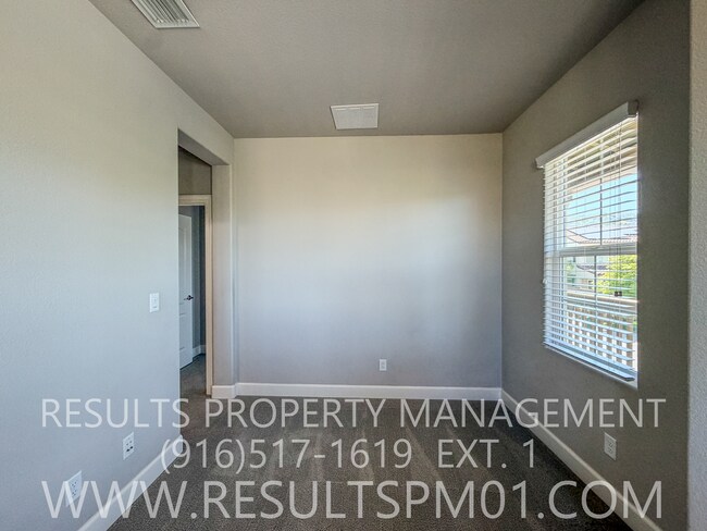 Building Photo - Beautiful Spacious El Dorado Hills Home in gated community