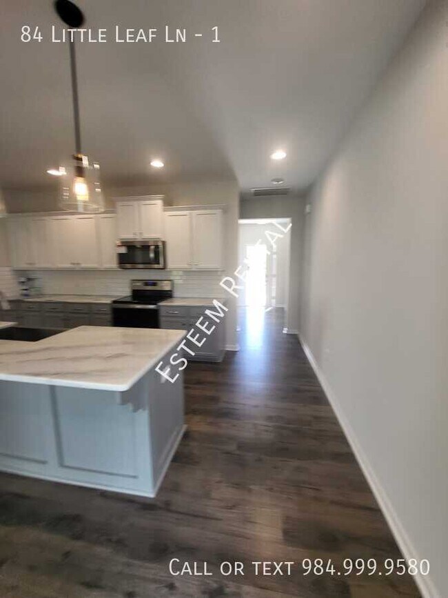 Building Photo - 84 Little Leaf Ln