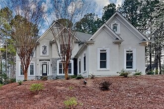 Building Photo - 500 Abernathy Oaks Way