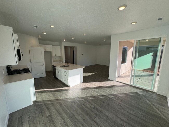 Building Photo - 4 Bed Home in Starr Springs at Long Valley Washington Home