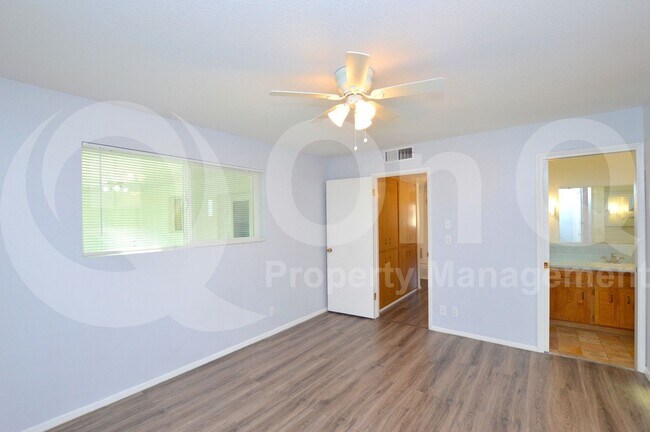 Building Photo - 1305 E Downing St