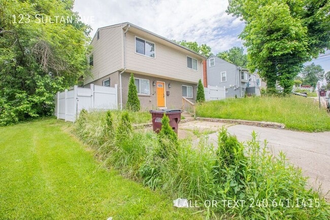 Building Photo - 123 Sultan Ave