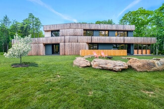 Building Photo - 40 Russells Hill Rd