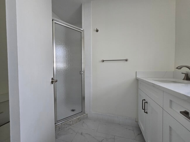 Building Photo - 800 Ibis Way