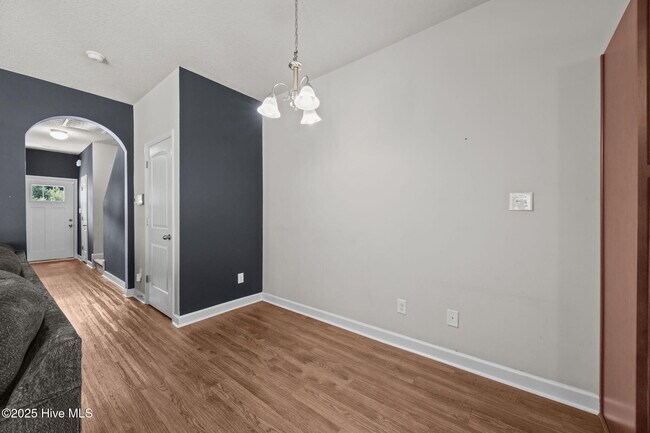 Building Photo - 407 Frisco Wy
