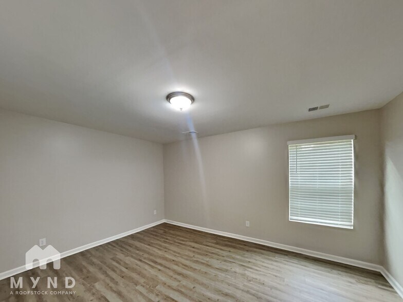 Building Photo - 117 Patriot Point Dr