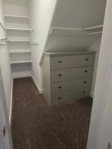 Building Photo - 701 Wilson St