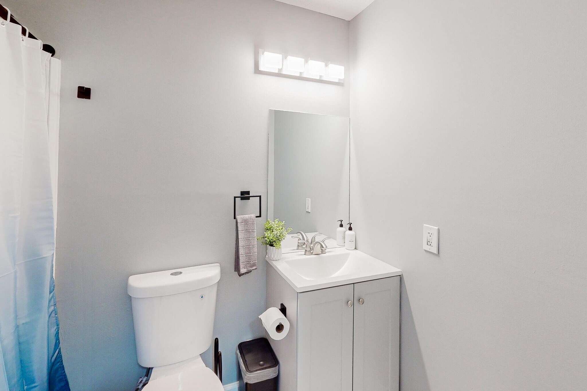 Building Photo - 1963 Overton Trl