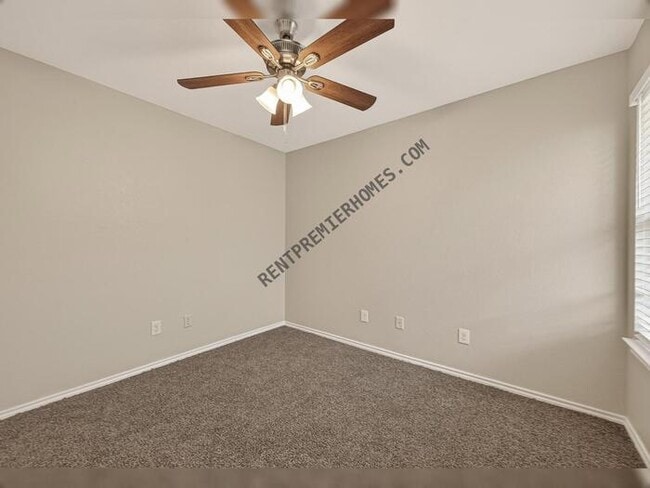 Building Photo - 2730 Morgensen Dr