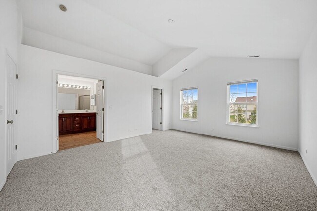 Building Photo - 760 Lambert Ln