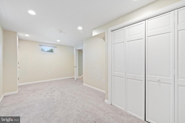 Building Photo - 5601 Wyngate Dr