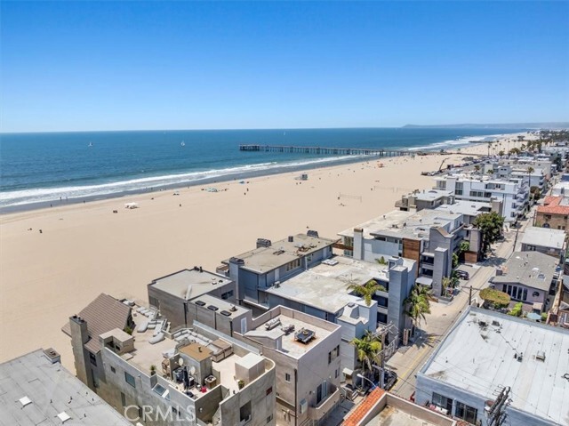 Building Photo - 3711 Ocean Front Walk