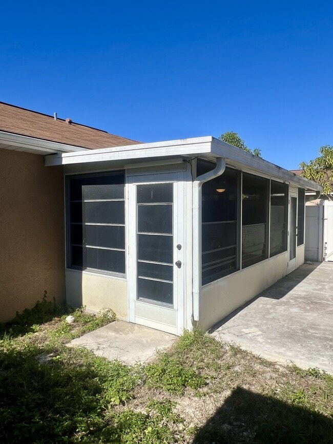 Building Photo - 2386 Harbor Town Dr