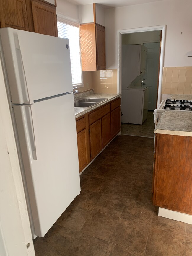 Updated kitchen with washer and dryer - 10508 Graffian St