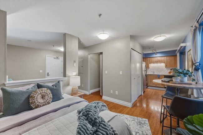 Building Photo - Studio in Heart of Fairhaven