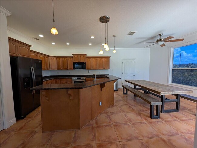 Building Photo - 7436 Islander Ln