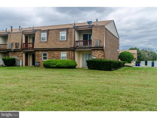 Building Photo - 801 Henri Ct