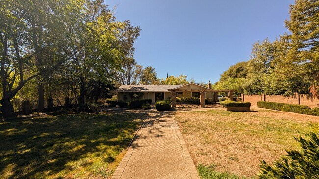 Building Photo - 3581 Cercis Way