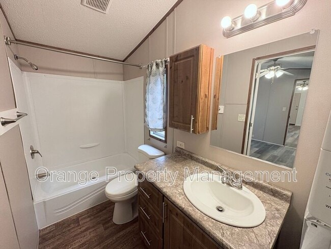 Building Photo - 930 Cedar Village Ln