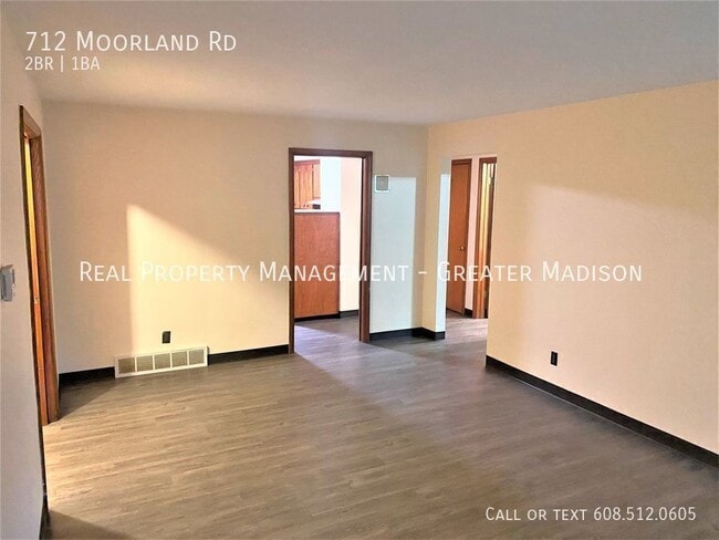 Building Photo - 712 Moorland Rd