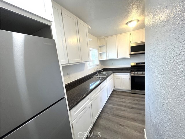 Building Photo - 1702 W 60th St