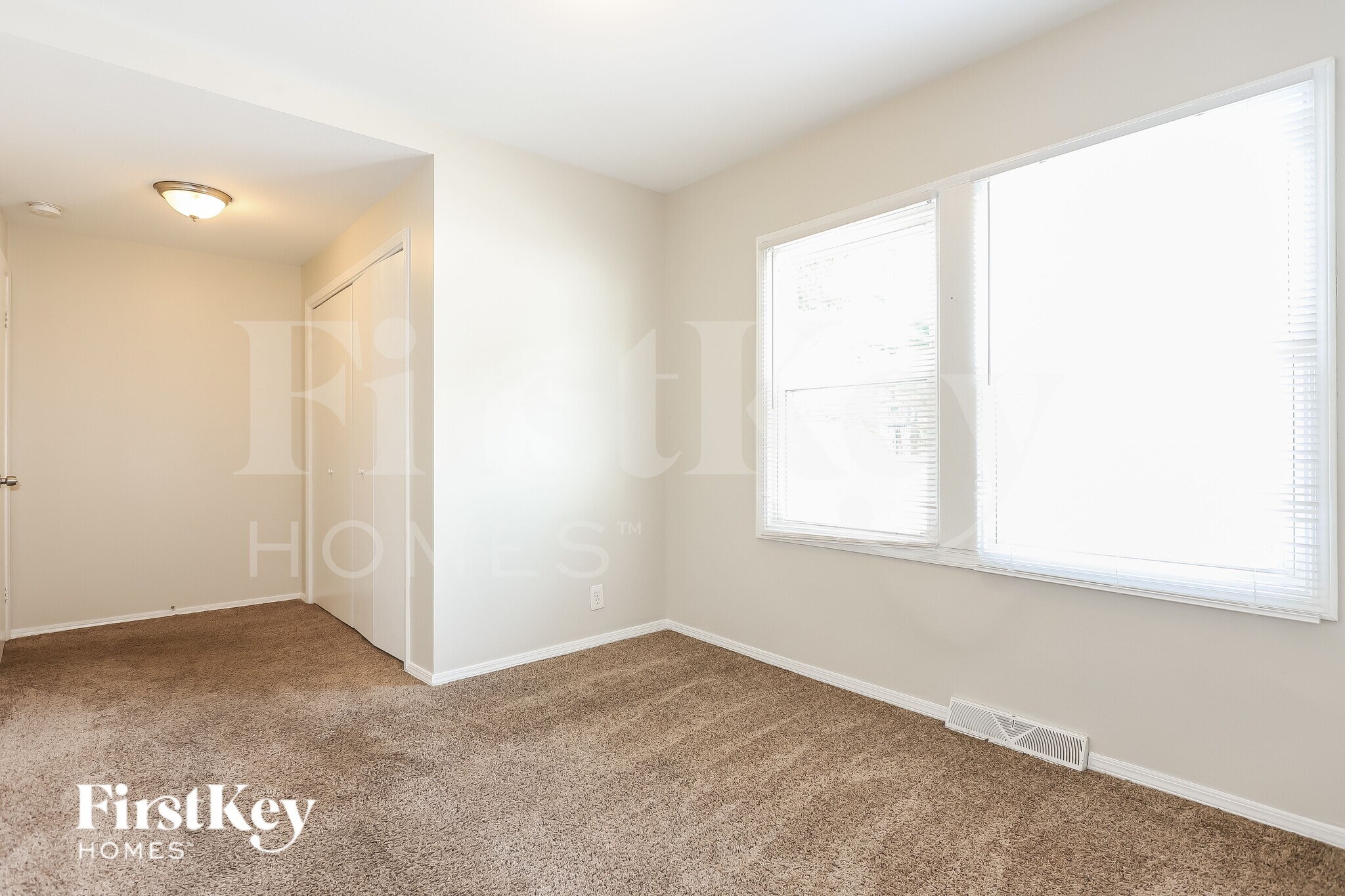 Building Photo - 1146 Hinckley St