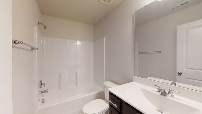 Building Photo - 103 Silver Fir Ln