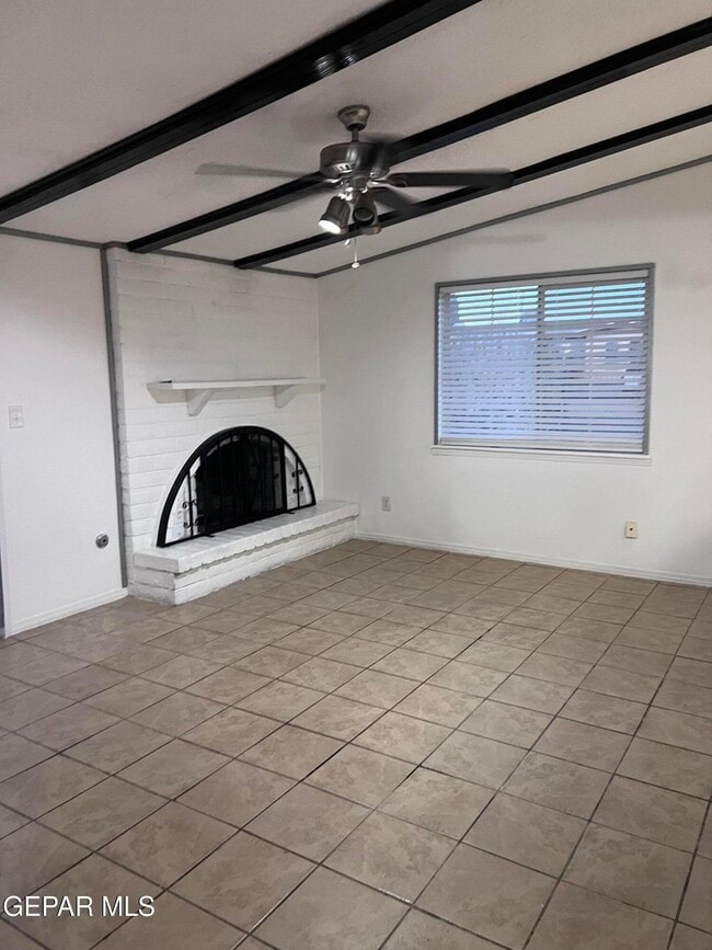 Building Photo - 4904 Winthrop Dr