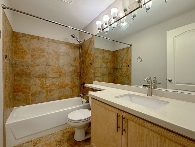 Building Photo - 9910 NE 137th St