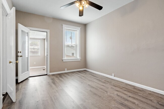 Building Photo - For the Big Dawgs