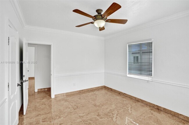 Building Photo - 5801 SW 20th St