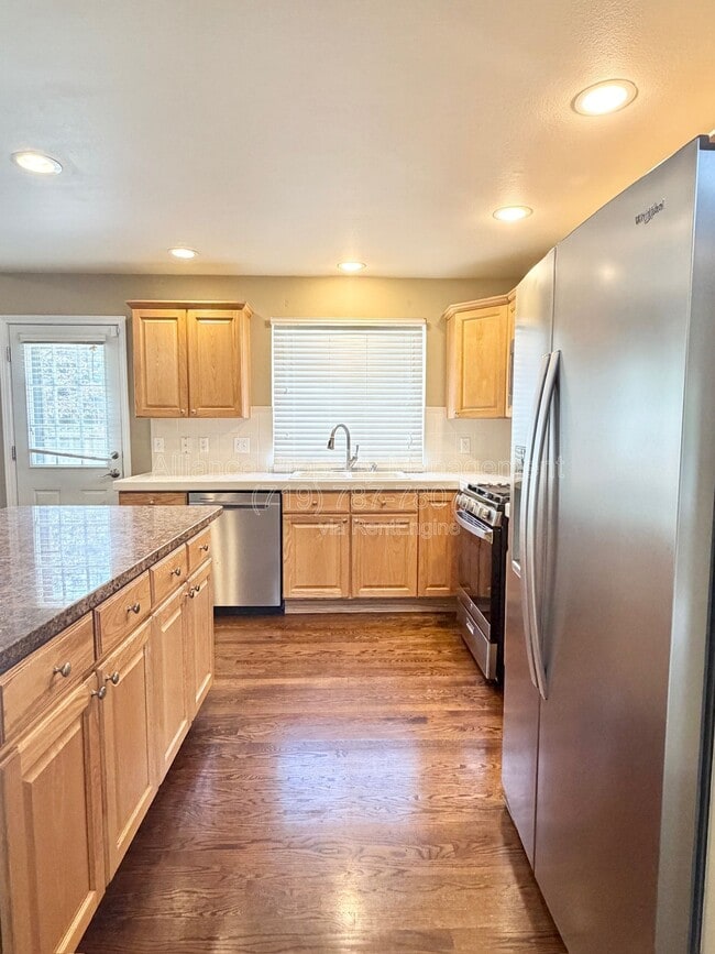 Building Photo - 2825 Dristol Dr
