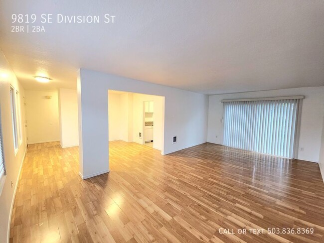 Building Photo - Great Apartment With Open Layout Right On ...